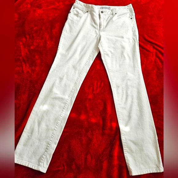 Chico's Women Platinum Denim White Jeans Straight-Size 1 Regular - Picture 1 of 8